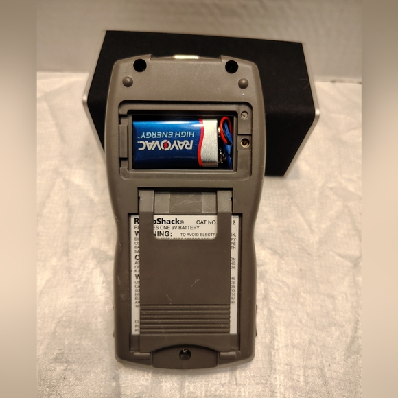 RadioShack Digital Multimeter - Picture 4 of 9